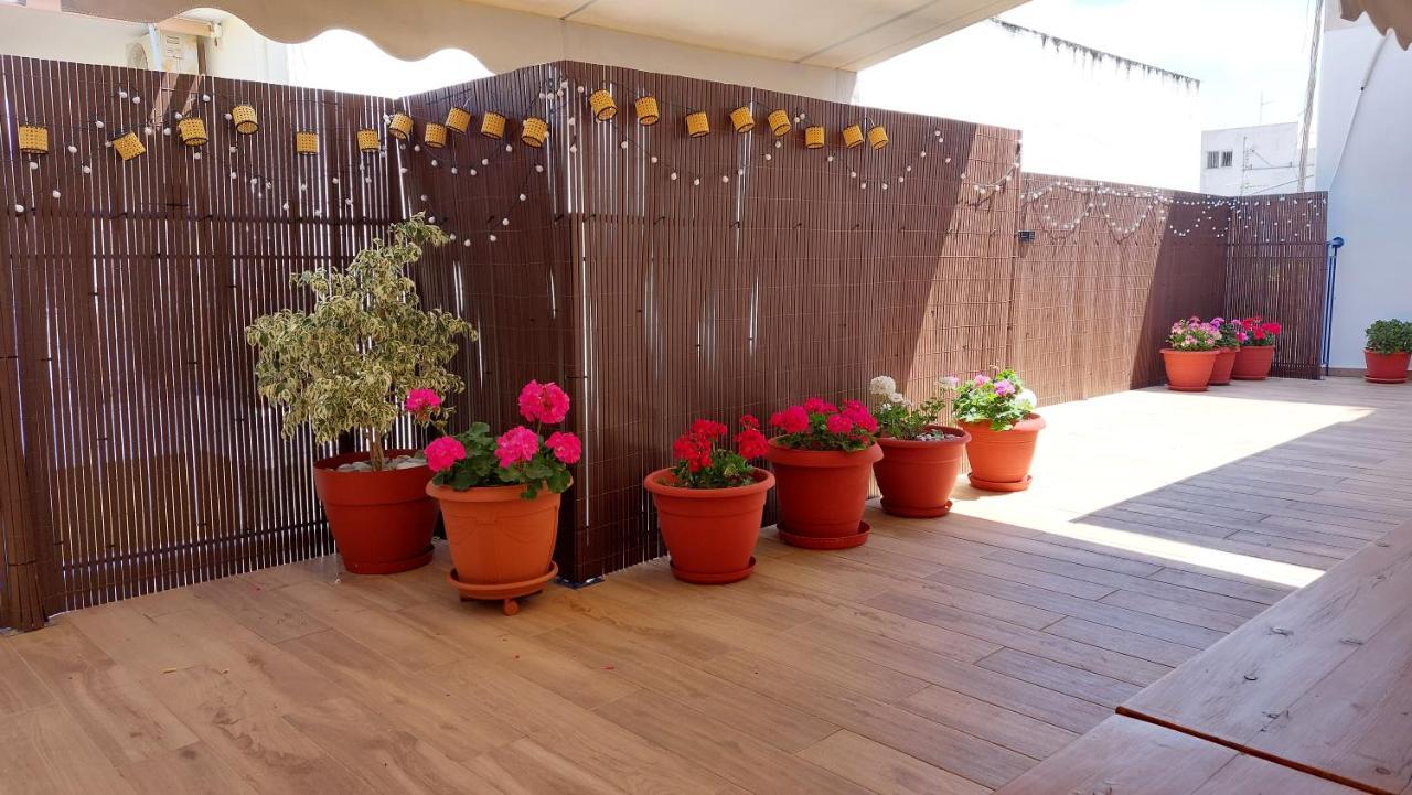 Central Apartment Near The Beach With Huge Private Terrace Λουτράκι Εξωτερικό φωτογραφία
